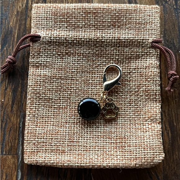 2/20$ Black Tourmaline Pet Charm Crystal Pet Charm Protection Pet Charm - Picture 1 of 2